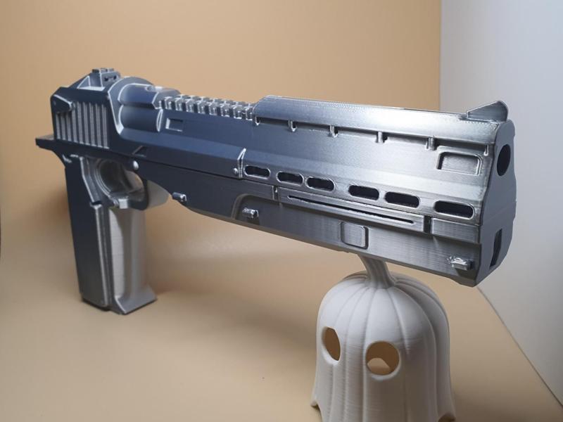 Cyberpunk inspired hand gun 