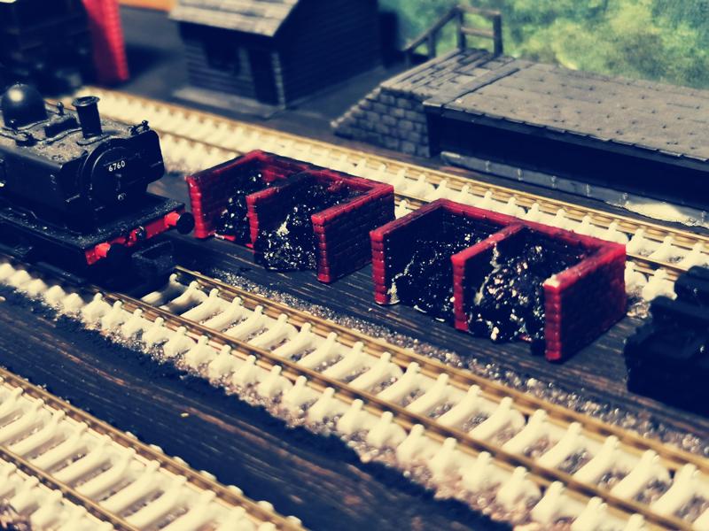 Assortment of Model Railway Bits and Pieces