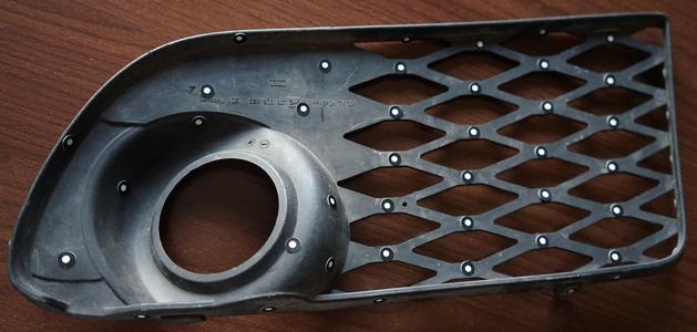 Audi RS4 B5 intake grille