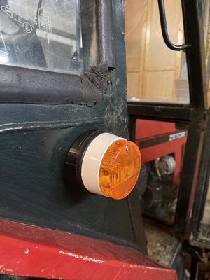 Bracket for turn signal on Zetor 7245"