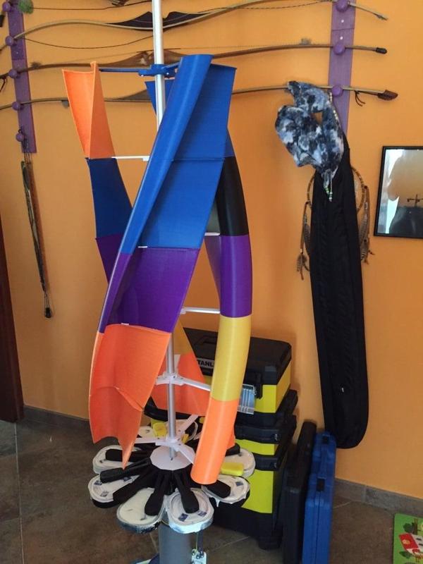 Vertical Wind turbine and 3Phase alternator 9 Coils / 12 magnets