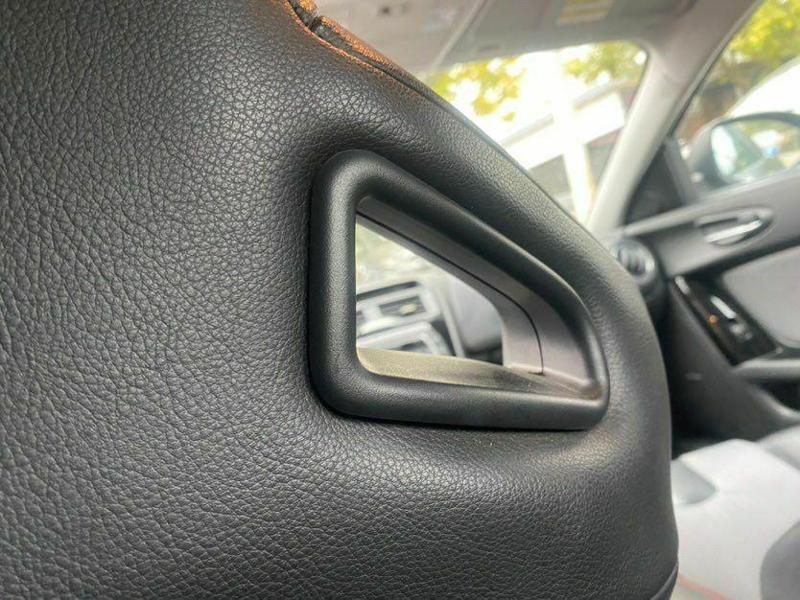 Mazda rx8 seat bakelite