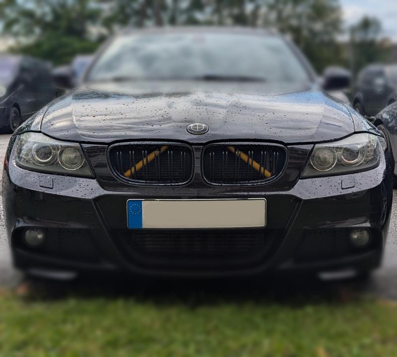 BMW e90, e91 grille v-brace (fits both lci and pre-lci)