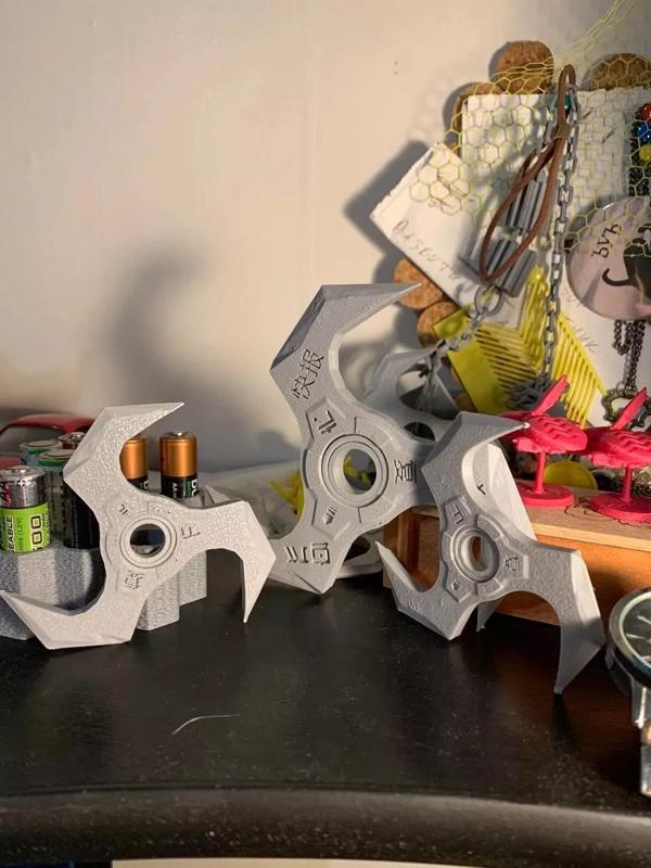 Spining Apex Legends arc-star grenade