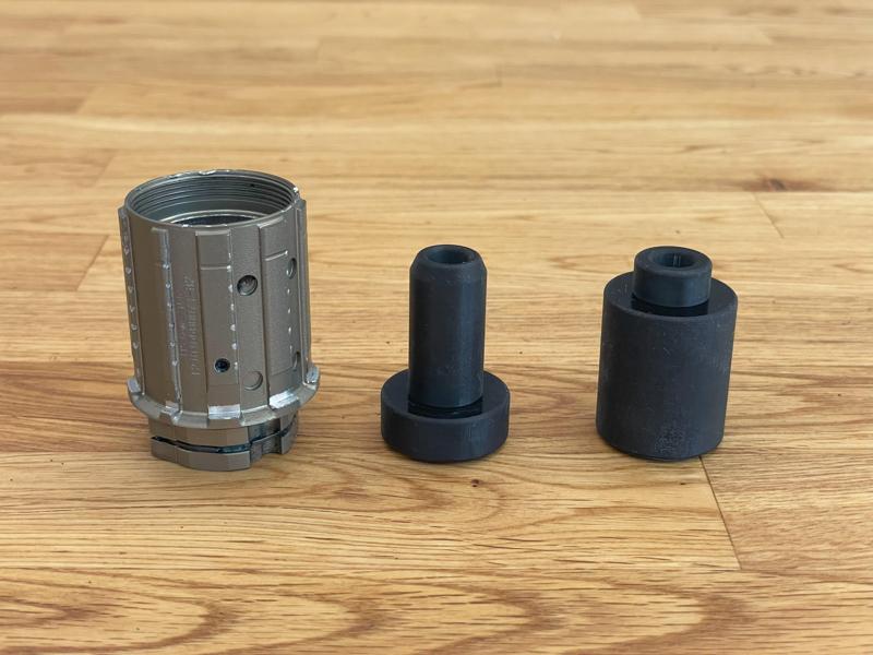 Presse à roulements pour corps de cassette Token Roubx (Token freehub bearing press)
