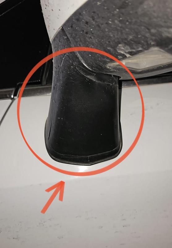 Ford Kuga 2006-2012   mirror bottom cover