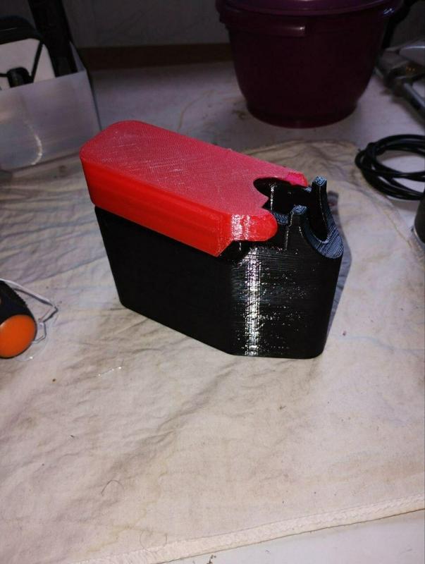 XL cigarette case with lighter holder