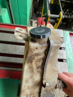 Ford refrigerant cap