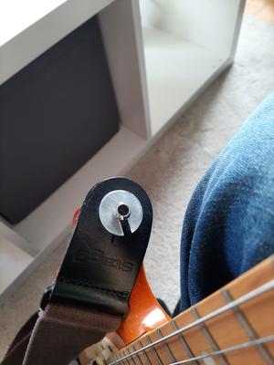 Guitar straplock shim