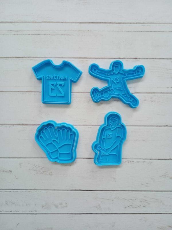 DIBU MARTINEZ COOKIE CUTTER