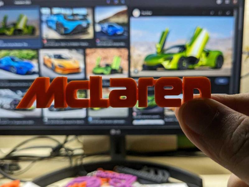 Automobile logo keychain Maclaren