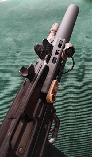 NE uzi middle length M-lok handguard (16 cm; 6.3")