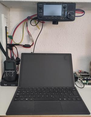 IC-905 hanging mount