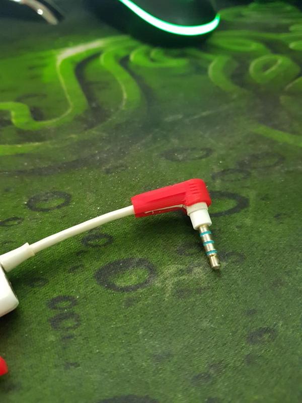 Headphone jack sleeve