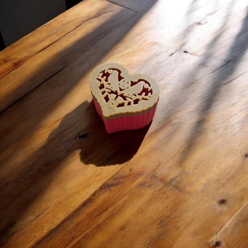 Heart-Shaped Box 012