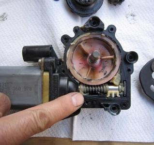 Bmw e36 / e30 engine replacement pinion gear and window lifter bmw e30/e36