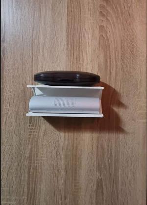 Glasses case shelf