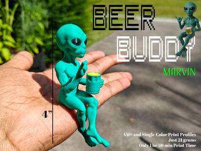 Chill Alien Figurine - Beer Buddy 'Marvin'