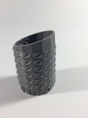 geometrical penstand