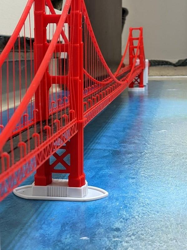 HUGE! Golden Gate Bridge