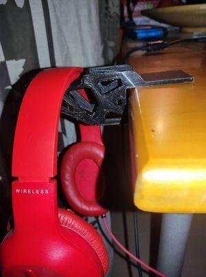 Topologically optimized Headphone Stand