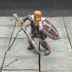 Vampire Hunter; Sword and Shield, Miniature