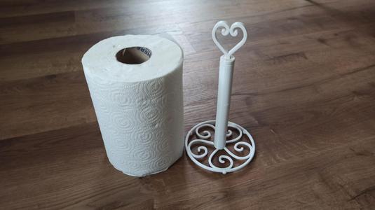Paper towel holder