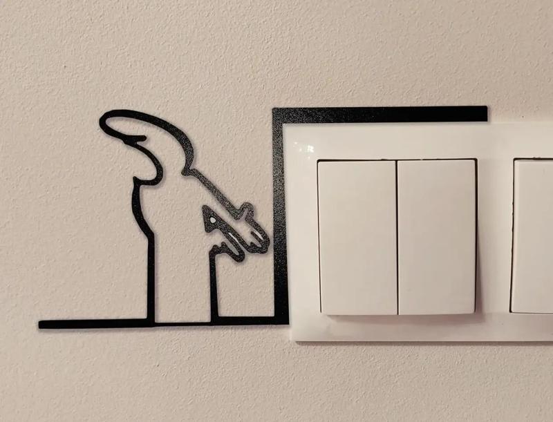 Funny Light Switch Gadget – La Linea Balum 17   