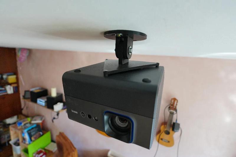 Benq GP520 ceiling mount   