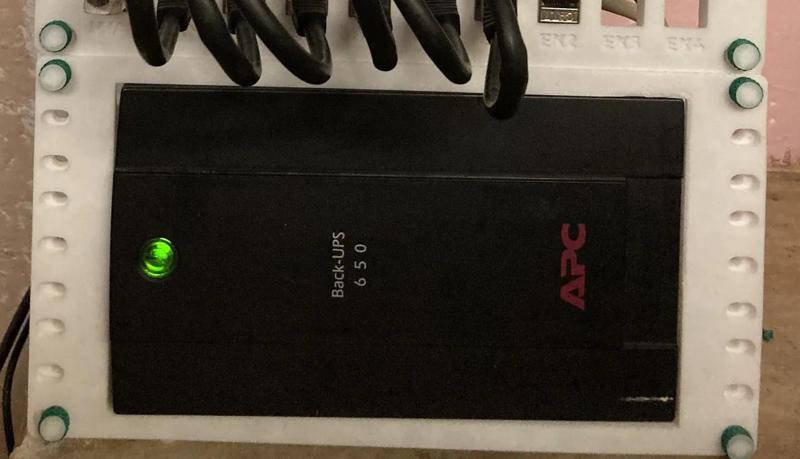 10 inch rack mount for APC back-UPS 650   