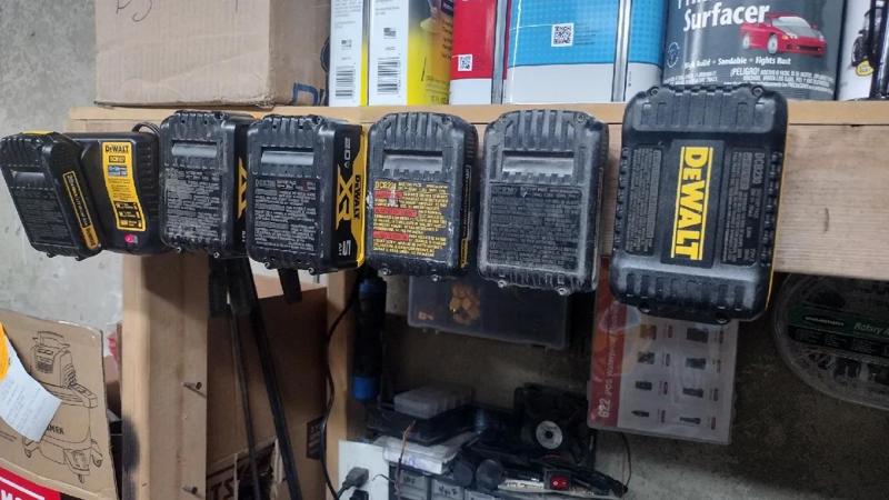 Dewalt 20V battery holder   