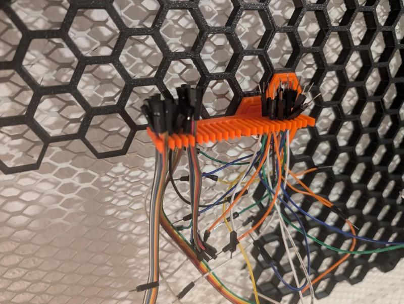 Dupont Holder for Honeycomb wall   