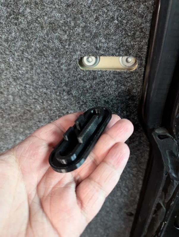 VW Caddy - 7HO867163   