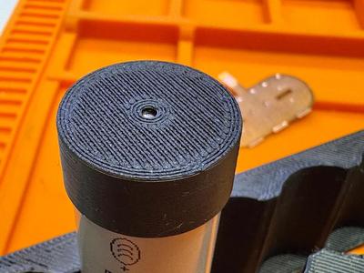 Center-marking tool for 21700 batteries. Helps align for welding or insulators. Fast, precise, and easy to use.   