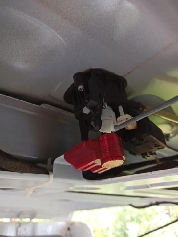 Opel Viaro / Renault Traffic Trunk handle fix   