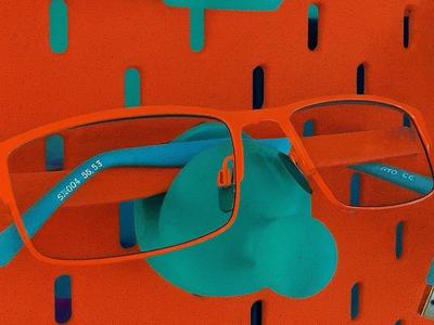 Skadis glasses