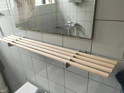 Bathroom shelf