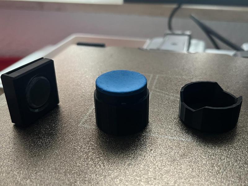 Taom V10 Billiard Chalk Holder (Magnetic)