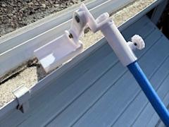 Gutter cleaner scoop with pole extension