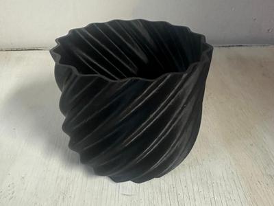Vase without holes