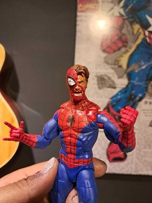 BATTLE DAMAGE SPIDERMAN V2 (OPEN MOUTH)
