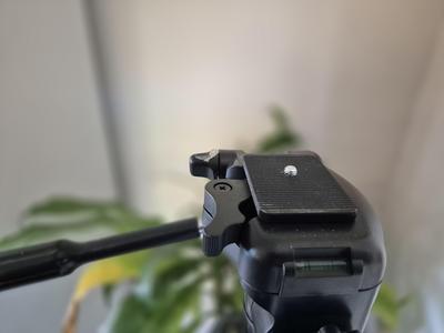 Tripod base