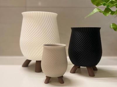 Planter With Legs