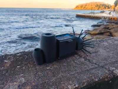 Aquatic trash container