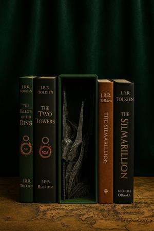 Sauron Bookend Booknook – Lord of the Rings Inspired 3D Printed Collector’s Display