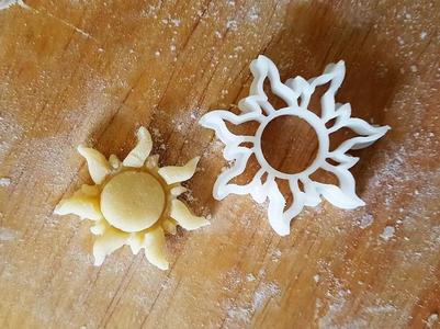 Sun cookie cutter