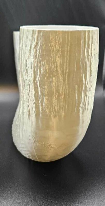 Summon your war dogs with the Horn of cozy