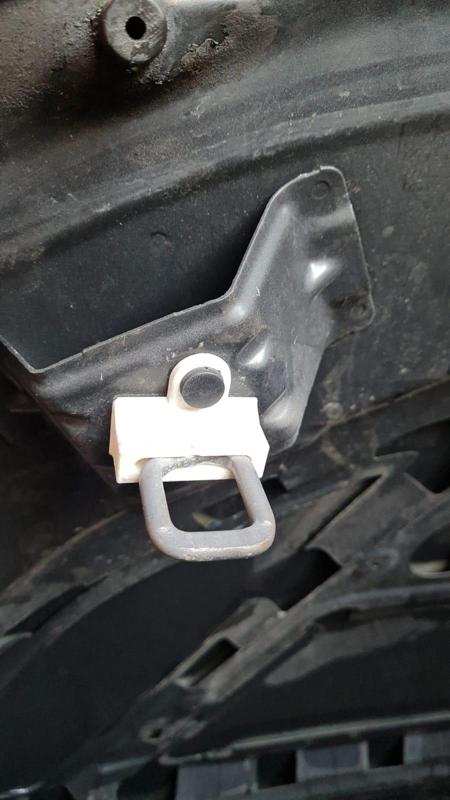 Hood clip holder for BMX X1 ( E84 )