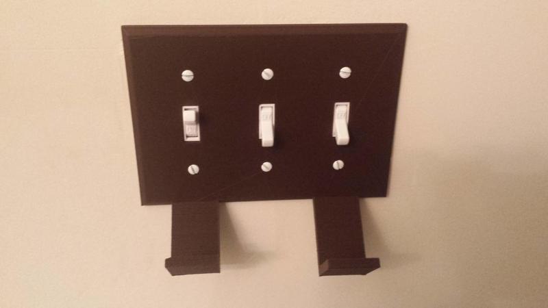 3 Gang Wall Plate With 2 Hooks
