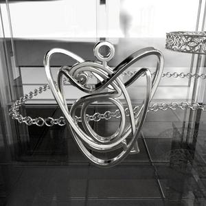 Personalised Pendant with a 3-Leaf Celtic Knot Heart Pattern
